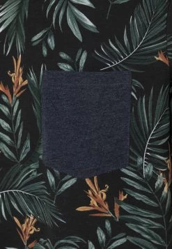 Pier One 2 Pack - T-Shirt Print - White/Multi-Coloured 13 Pier One 2 Pack - T-Shirt Print - White/Multi-Coloured -Pier One f60a19bf04324eb98fa6e9c69f399f60